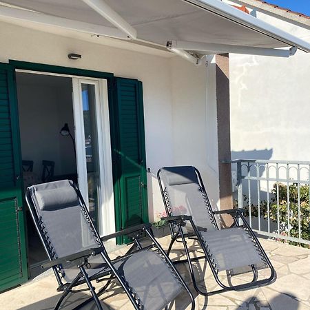 Kn House With Two Apartments Near Sea Rogoznica  Kültér fotó