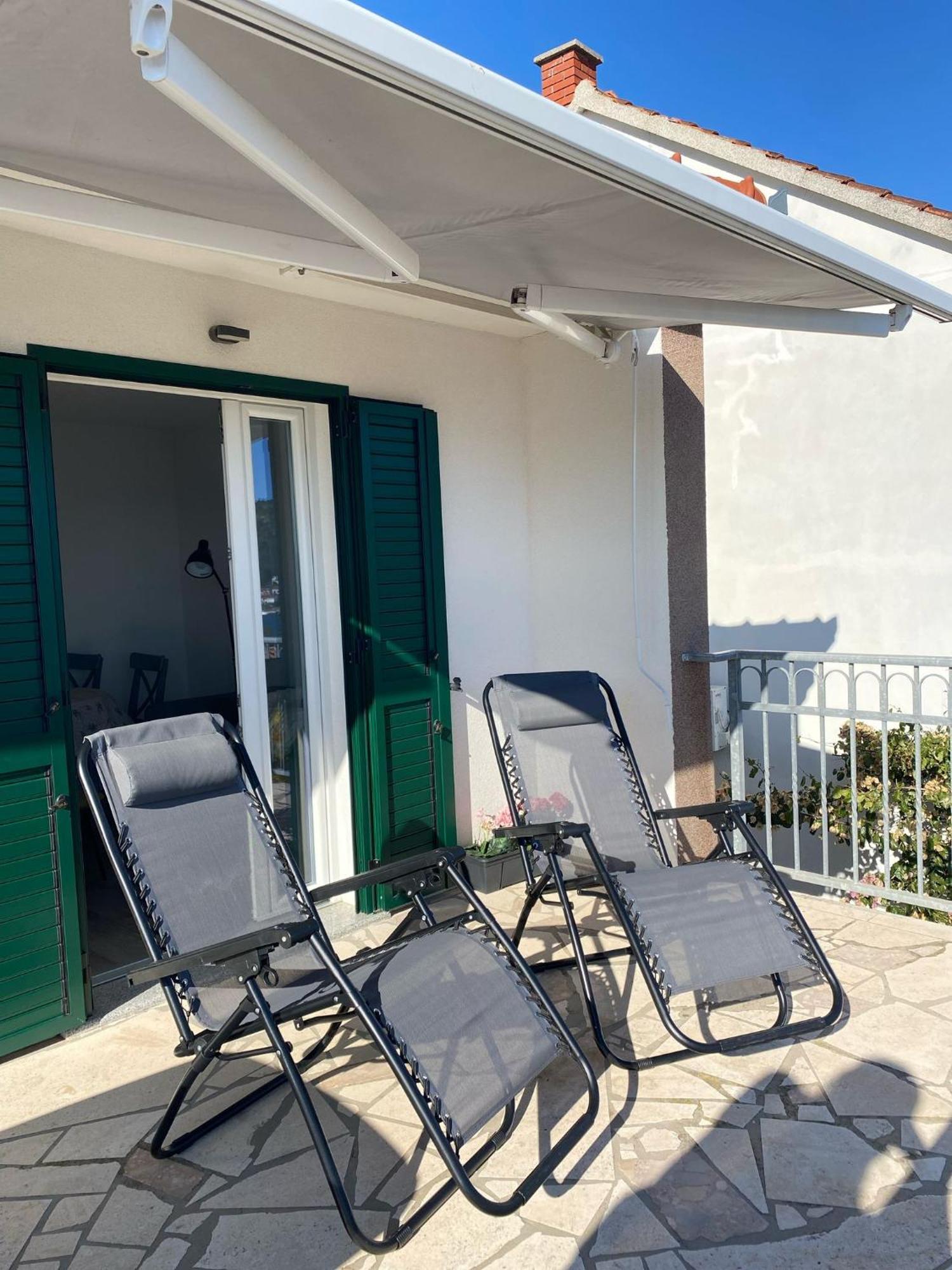 Kn House With Two Apartments Near Sea Rogoznica  Kültér fotó